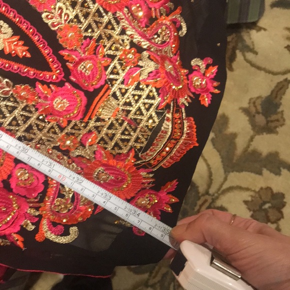 Pakistani 3 piece shalwar kameez - Picture 11 of 12